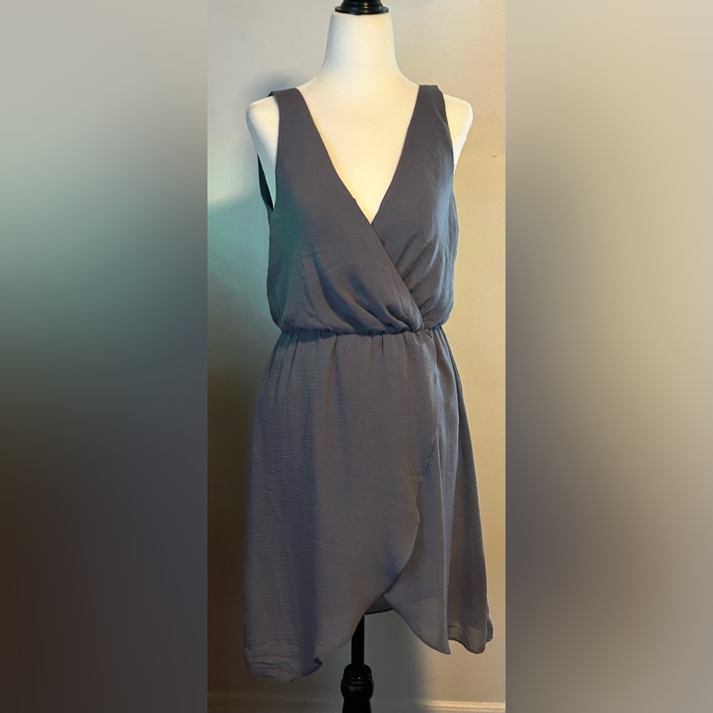 H&M Chic Gray Sleeveless Midi Dress